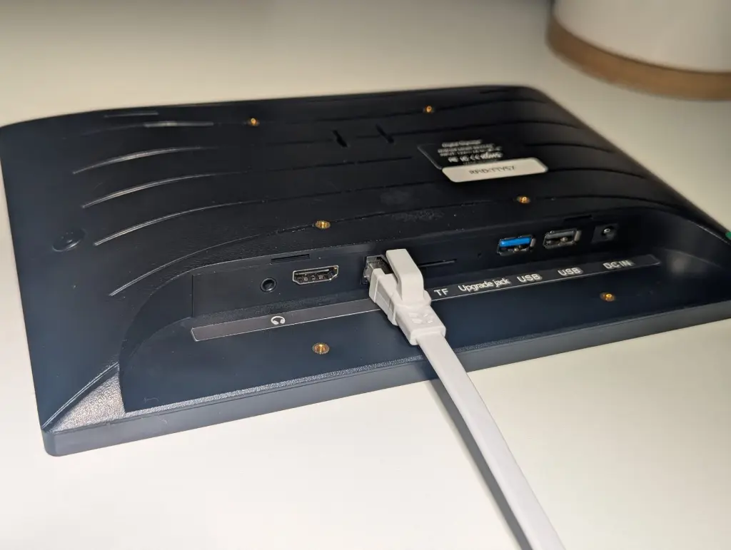 06_Ethernet_with_Cable.webp